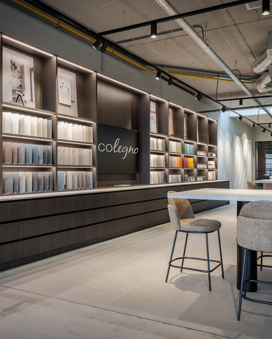 Stalenkast in showroom Colmschate (Deventer)